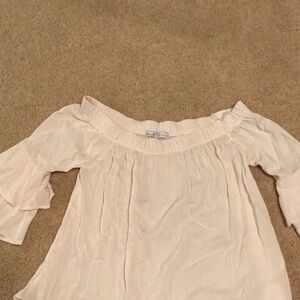 Chic Off-Shoulder Blouse in Cream